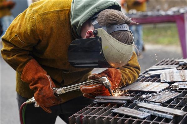 WELDING TECHNOLOGY student welding